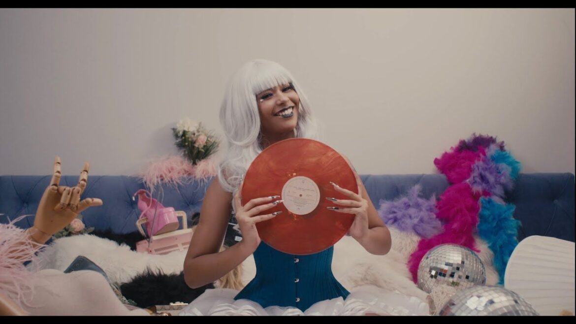 wenny-fara-homenagem-a-lexa-em-show-de-pabllo-vittar-no-carnaval-do-rio