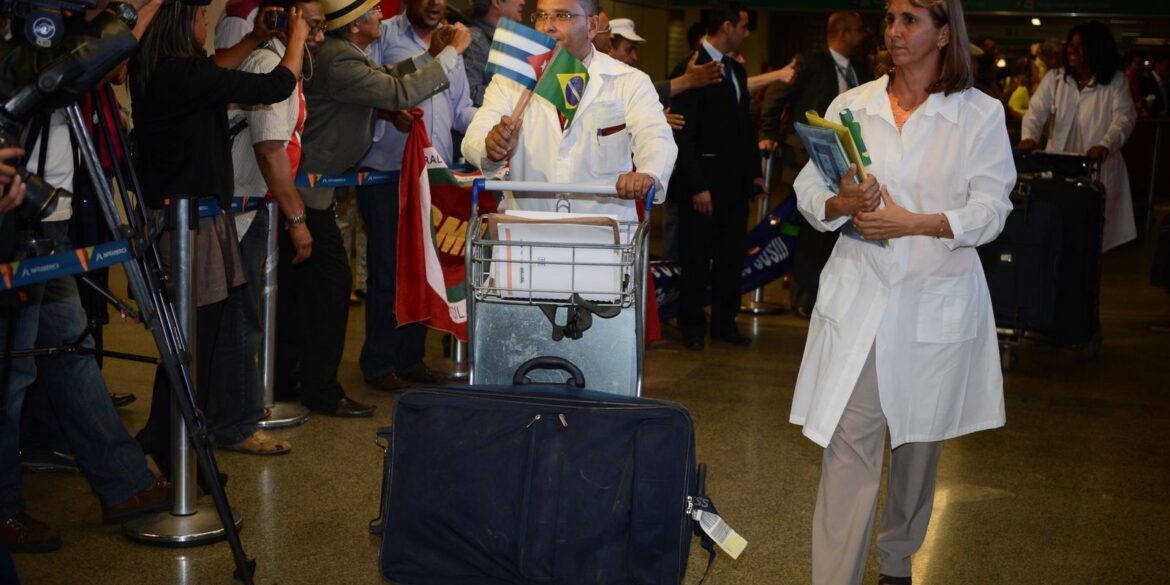 associacao-de-medicos-cubanos-repudia-acao-dos-eua-contra-mais-medicos