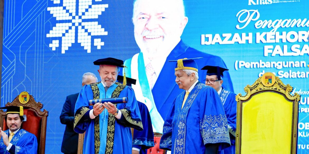lula-recebe-titulo-honoris-causa-e-critica-concentracao-de-renda
