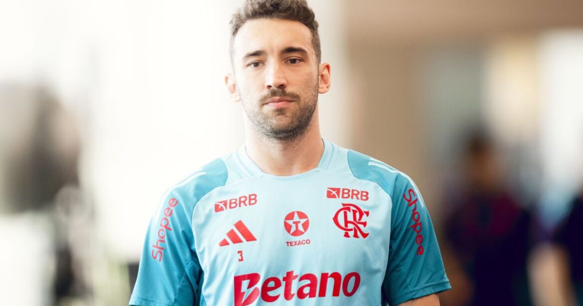 com-leo-ortiz,-flamengo-treina-no-ninho-antes-de-viagem-para-a-argentina