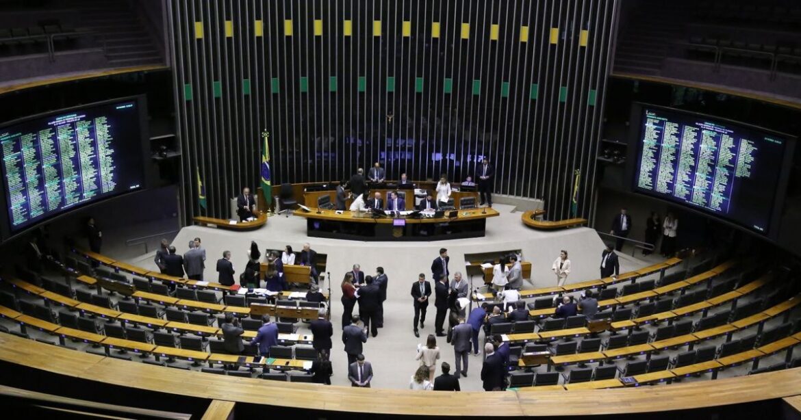 camara-aprova-novo-programa-de-incentivo-a-industria-quimica-no-pais