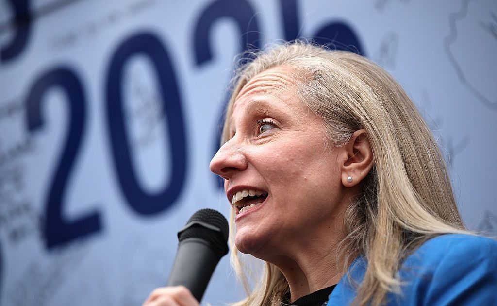 projecao-cnn:-democrata-abigail-spanberger-e-eleita-governadora-da-virginia