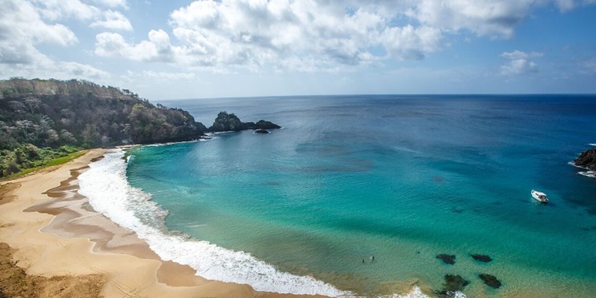 usina-solar-garantira-descarbonizacao-da-energia-em-noronha-ate-2027