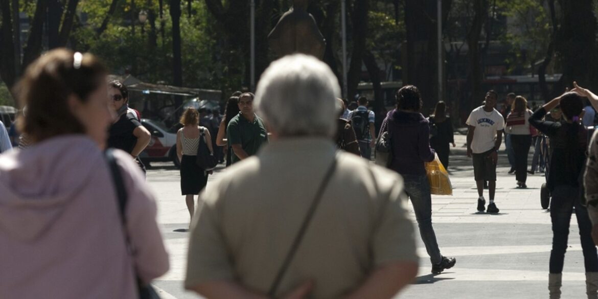 inss-e-caixa-suspendem-venda-de-seguro-ligado-ao-credito-consignado