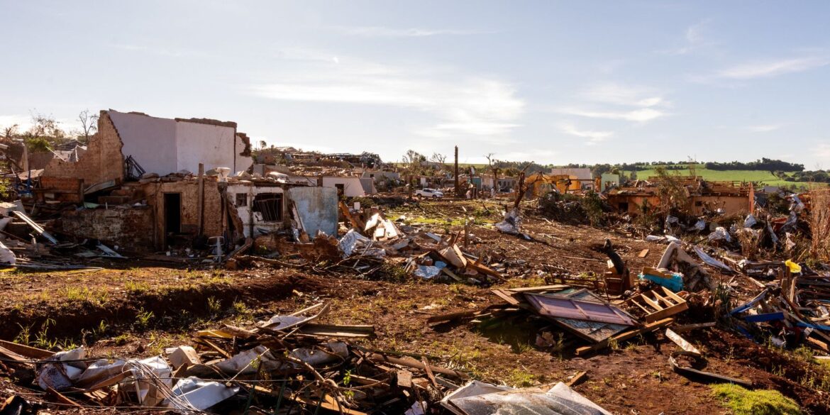 medicos-e-psicologos-do-sus-atendem-vitimas-do-tornado-no-parana