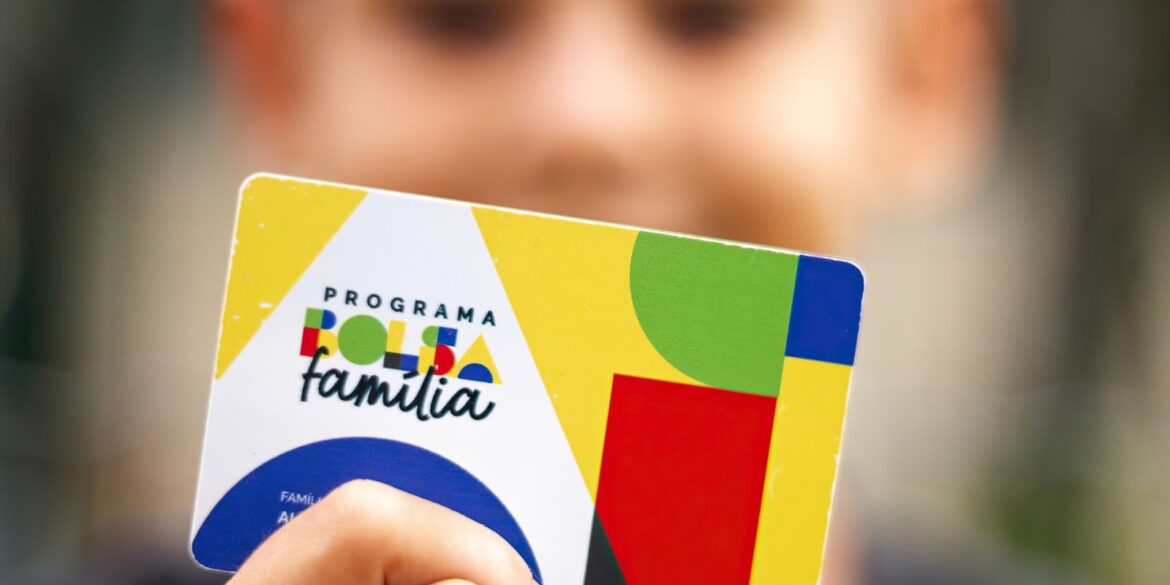 caixa-comeca-a-pagar-bolsa-familia-de-novembro