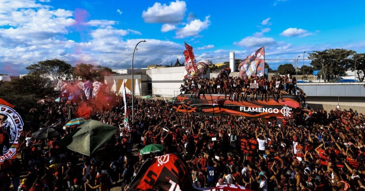 xenofobia?-recepcao-da-torcida-do-flamengo-vira-polemica-entre-jornalistas