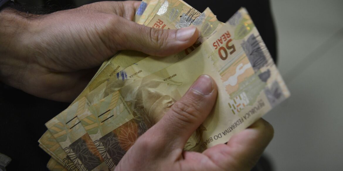 codefat-aprova-calendario-do-abono-salarial-de-2025