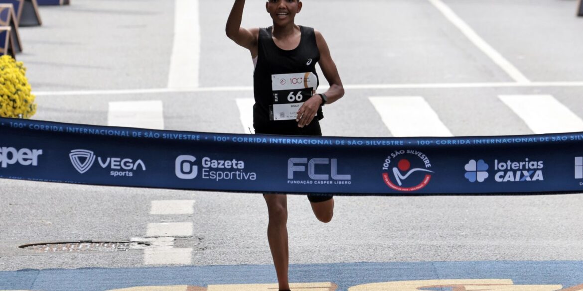 atleta-da-tanzania-vence-sao-silvestre-e-nubia-de-oliveira-chega-em-3o