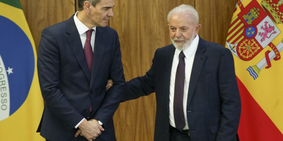 por-telefone,-lula-agradece-sanchez-por-apoio-no-acordo-com-ue