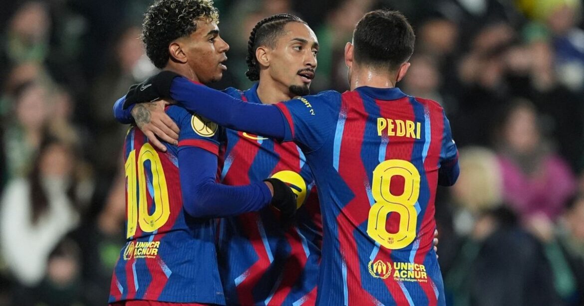 yamal-decide-no-fim,-barcelona-vence-racing-e-vai-as-quartas-da-copa-do-rei