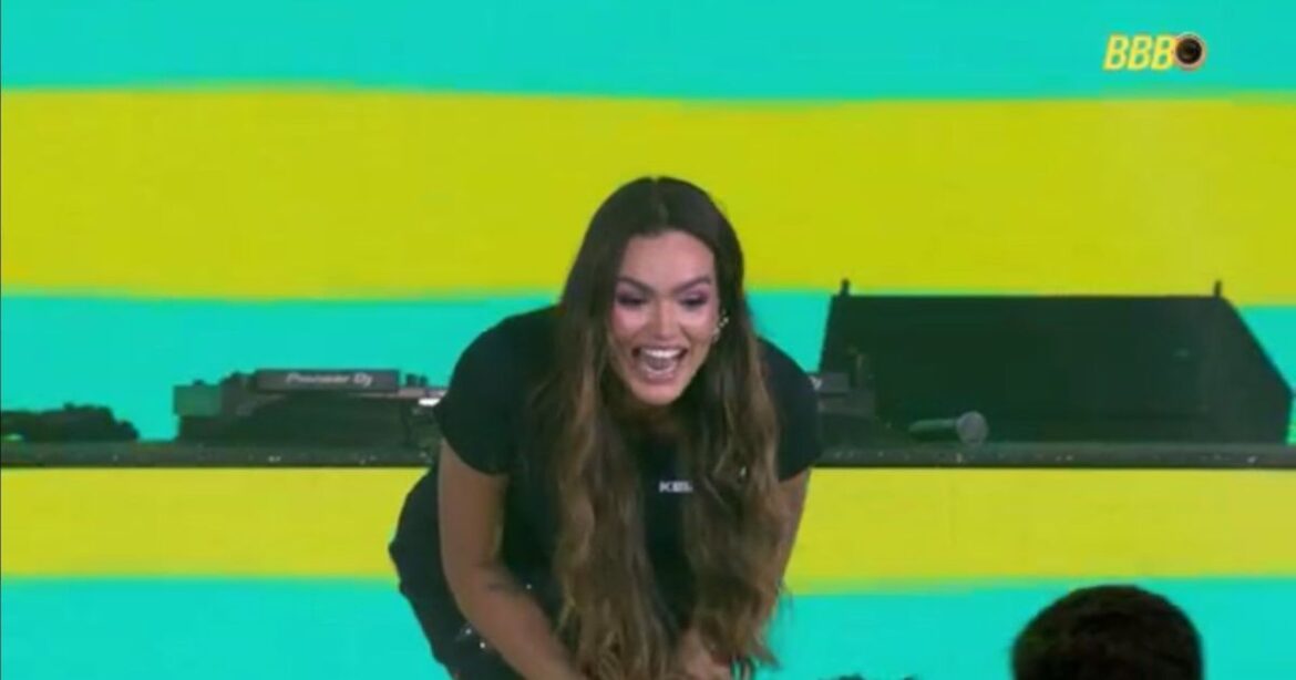 bbb-26:-filha-de-kelly-key,-suzanna-freitas,-sobe-ao-palco-apos-show