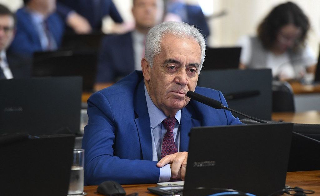 senador-otto-alencar-passa-por-procedimento-cardiaco-apos-mal-estar
