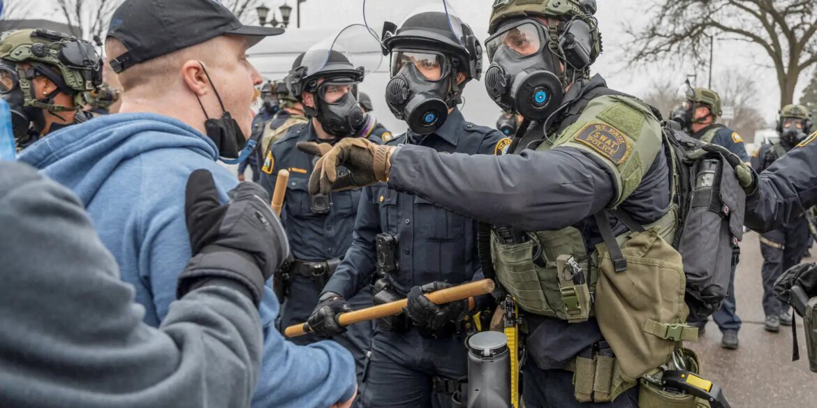 governo-trump-anuncia-retirada-de-agentes-do-ice-de-minnesota