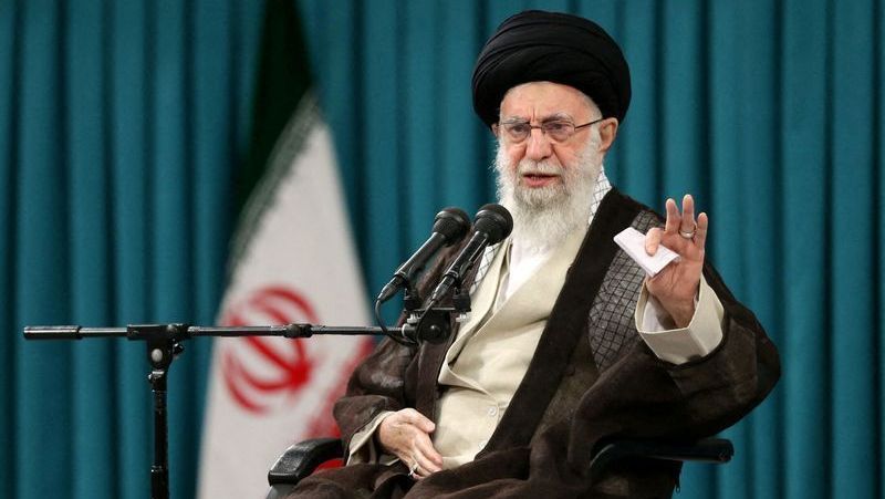 midia-estatal-iraniana-afirma-que-viuva-de-ali-khamenei-esta-viva