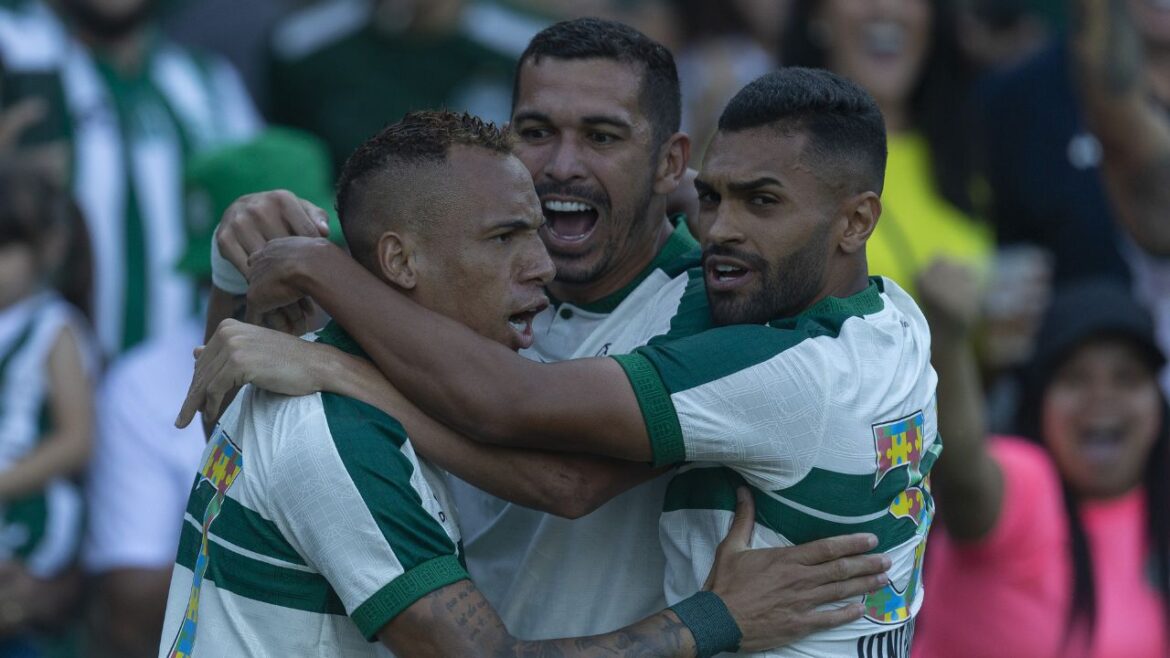 coritiba-voltou-a-vencer-em-casa,-e-o-athletico-perdeu-para-ele-mesmo