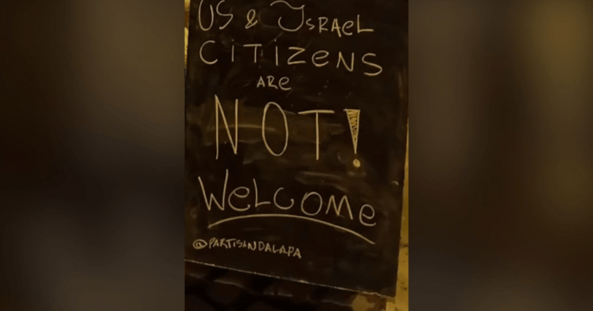 no-rj,-bar-tem-cadastro-cancelado-por-proibir-israelenses-e-americanos