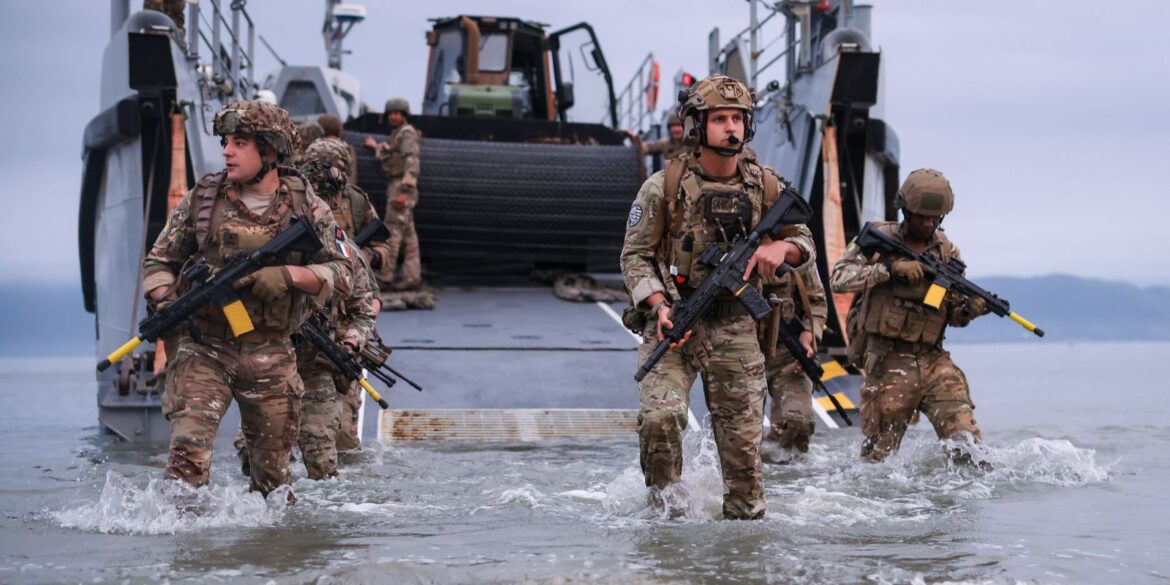 marinhas-brasileira-e-francesa-fazem-exercicio-na-costa-do-rio