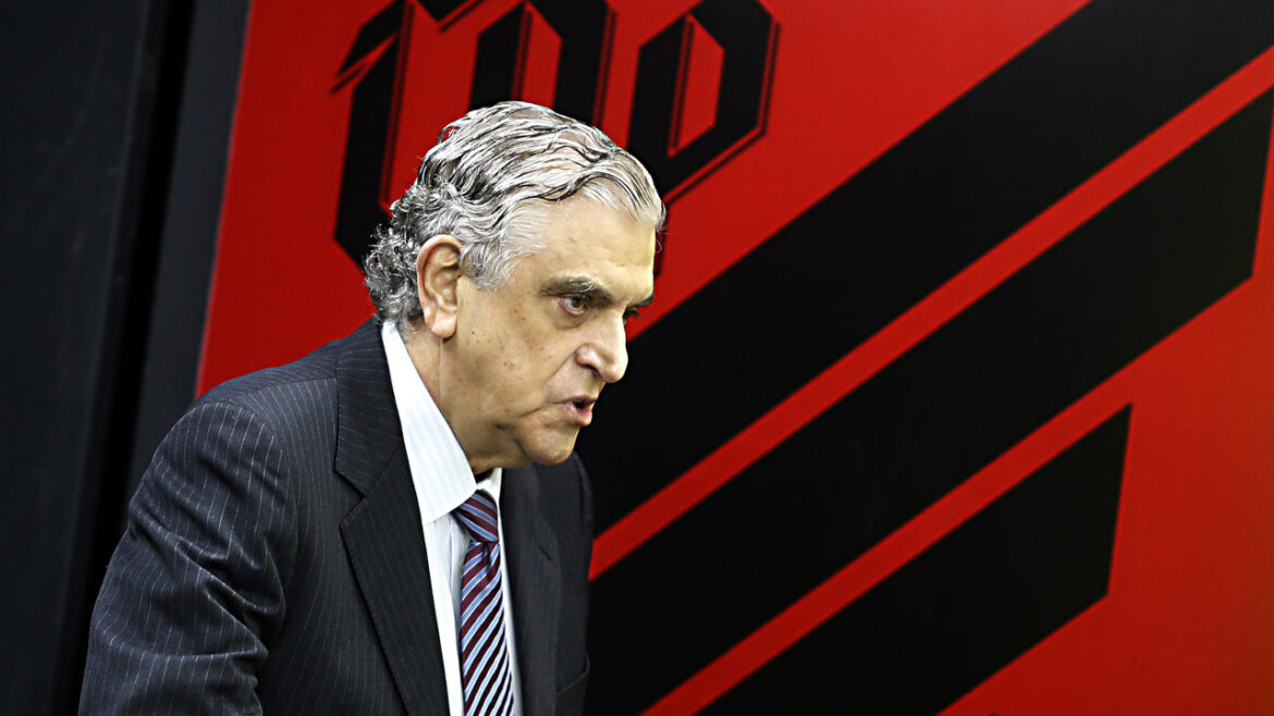 os-negocios-da-family-business-petraglia-tornaram-se-legais-no-athletico?