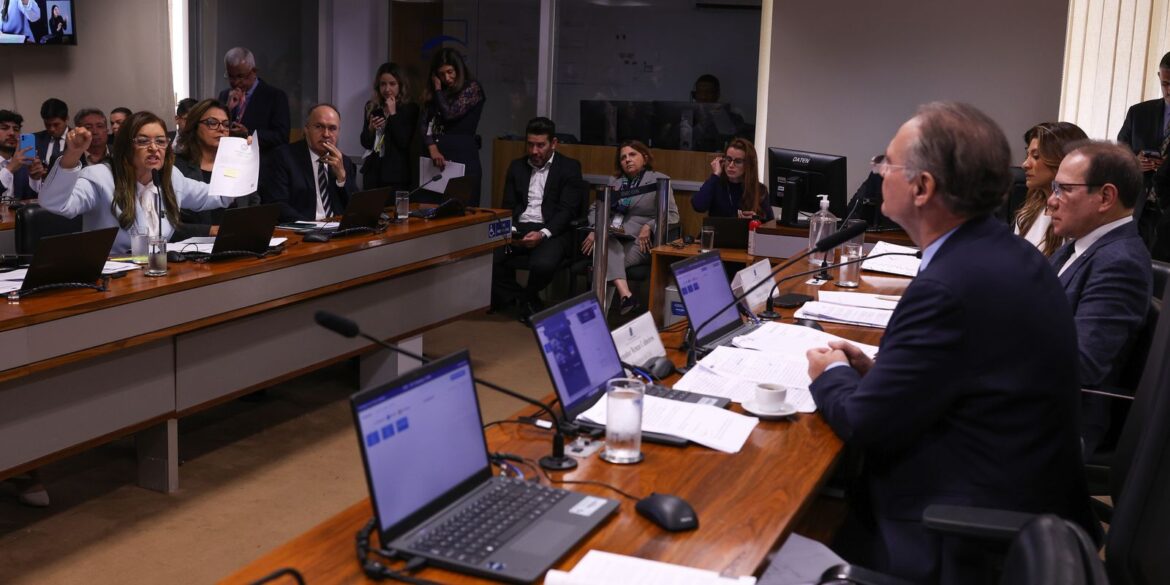 senadores-criticam-falta-de-dados-sobre-socorro-bilionario-ao-brb