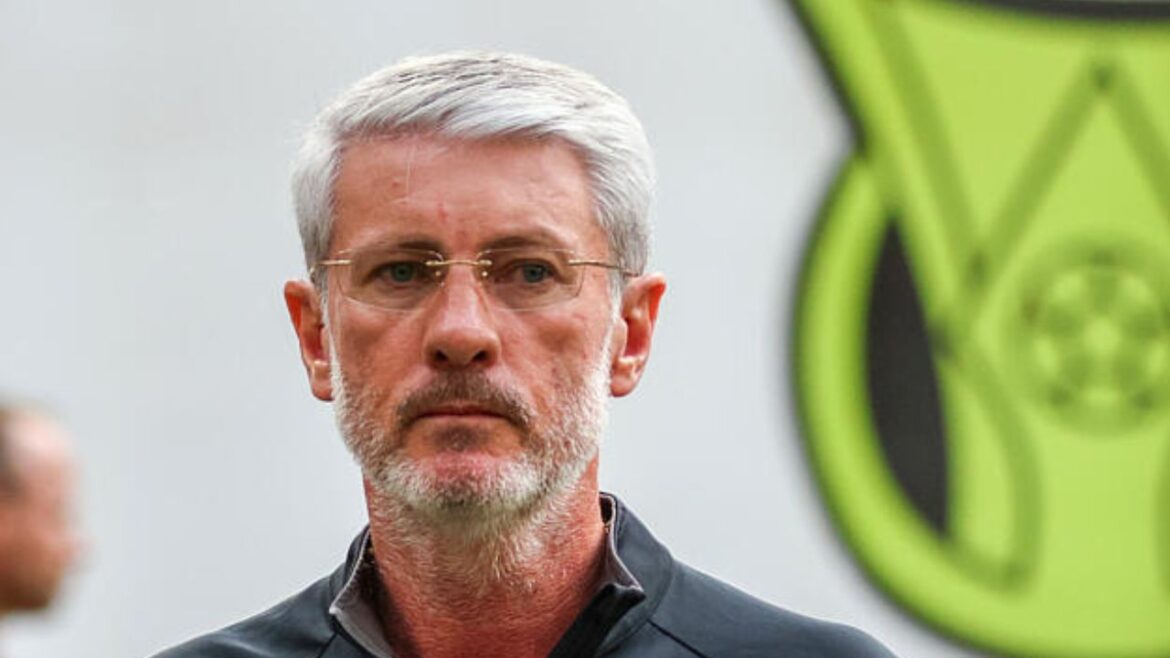 athletico-esvazia-dm-e-ganha-“reforcos”-na-parada-da-copa-do-mundo