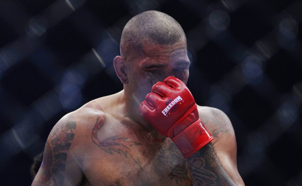 poatan-recebe-suspensao-de-180-dias-apos-derrota-no-ufc