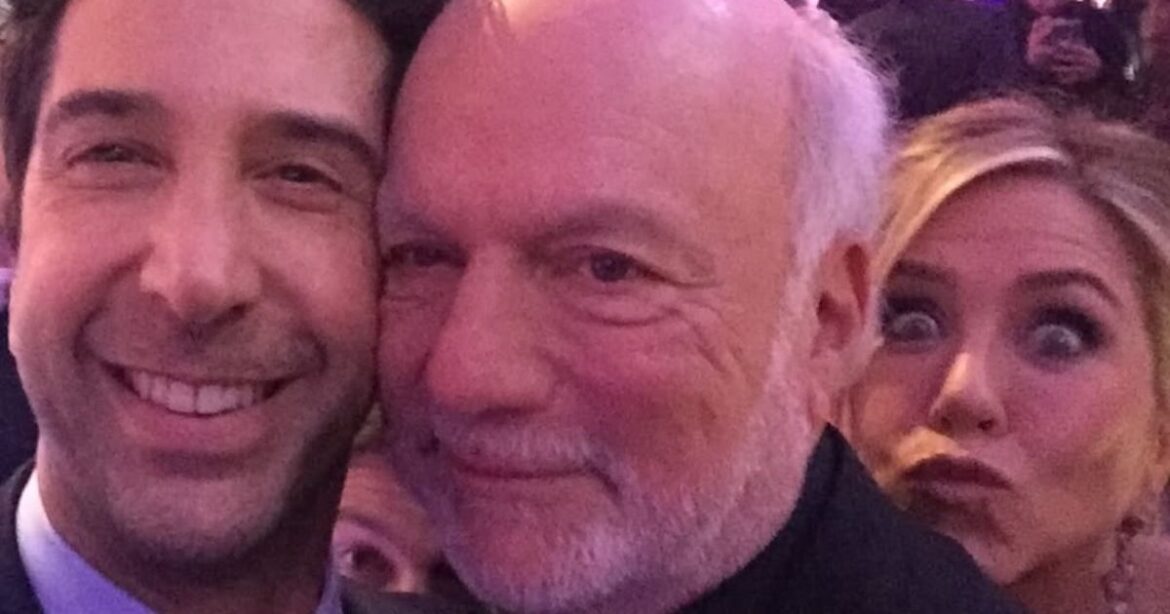 elenco-se-despede-de-james-burrows,-diretor-de-“friends”,-morto-aos-85-anos