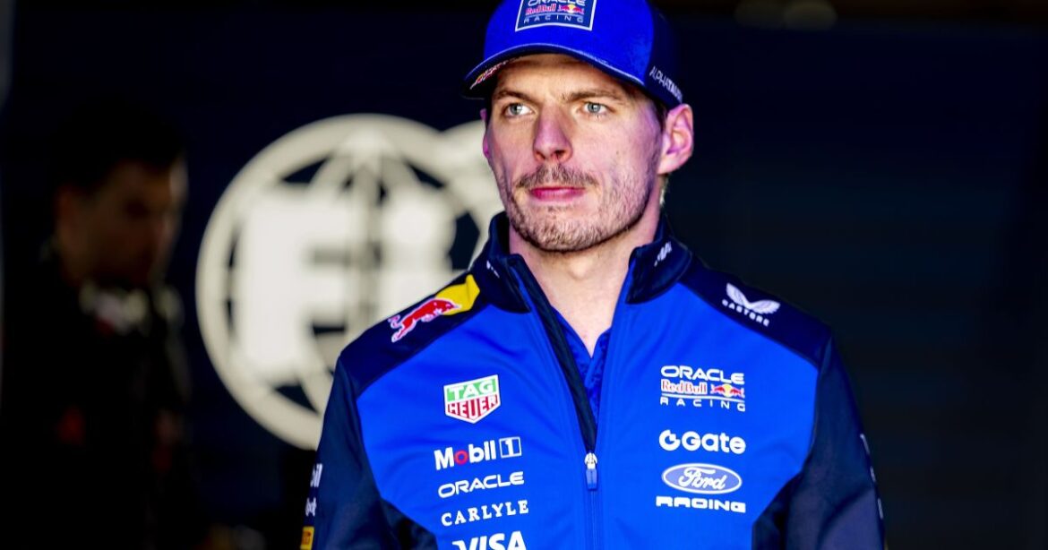 verstappen-ironiza-ma-fase-apos-bater:-“vou-ao-tibete-relaxar-como-um-buda”