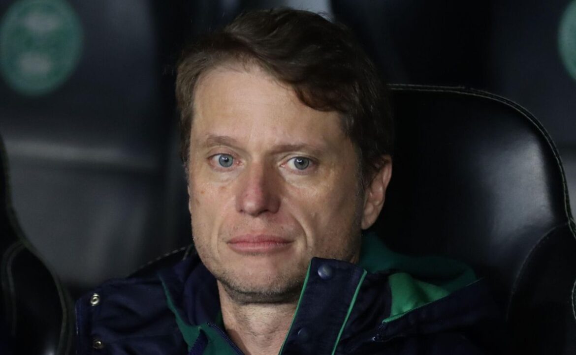 apos-ficar-no-coritiba,-seabra-pede-desculpas-a-torcida:-“sinto-muito-pelo-transtorno”