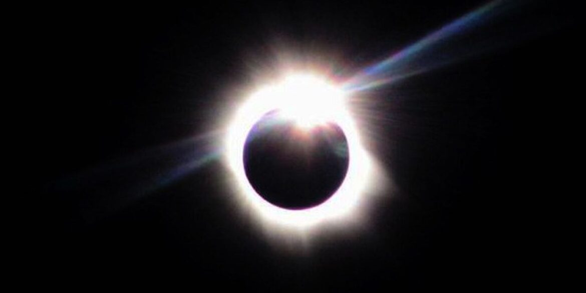 brasileiros-poderao-ver-eclipse-solar-por-transmissao-na-internet
