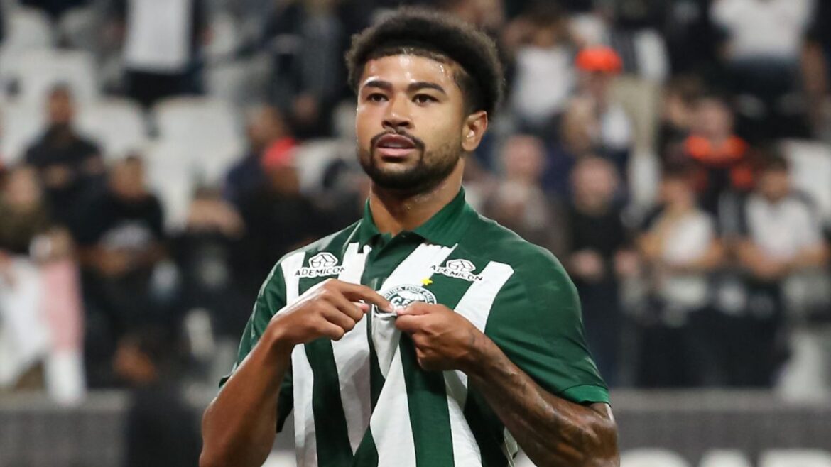 lucas-ronier,-do-coritiba,-entra-no-top-5-de-atacantes-da-america-do-sul