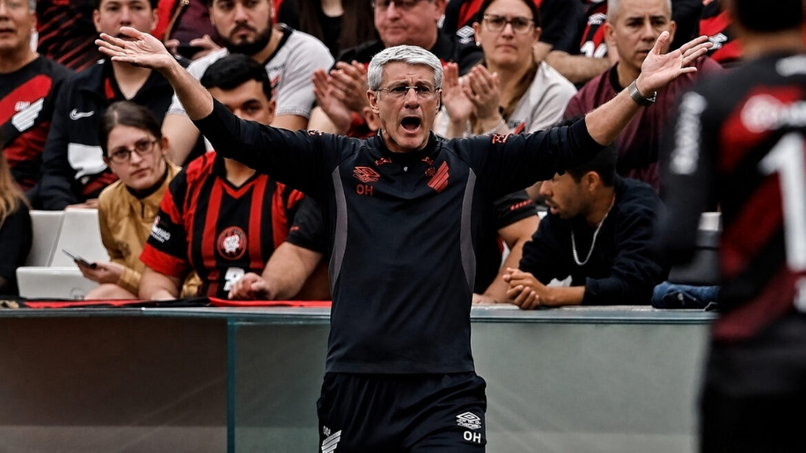 “chorando-com-razao”:-odair-detona-arbitragem-e-diz-que-fluminense-foi-favorecido