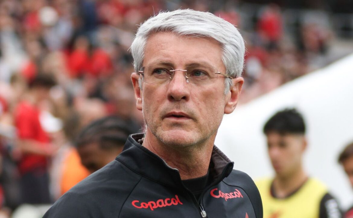 ainda-da?-odair-responde-sobre-athletico-na-briga-pelo-titulo-do-brasileirao