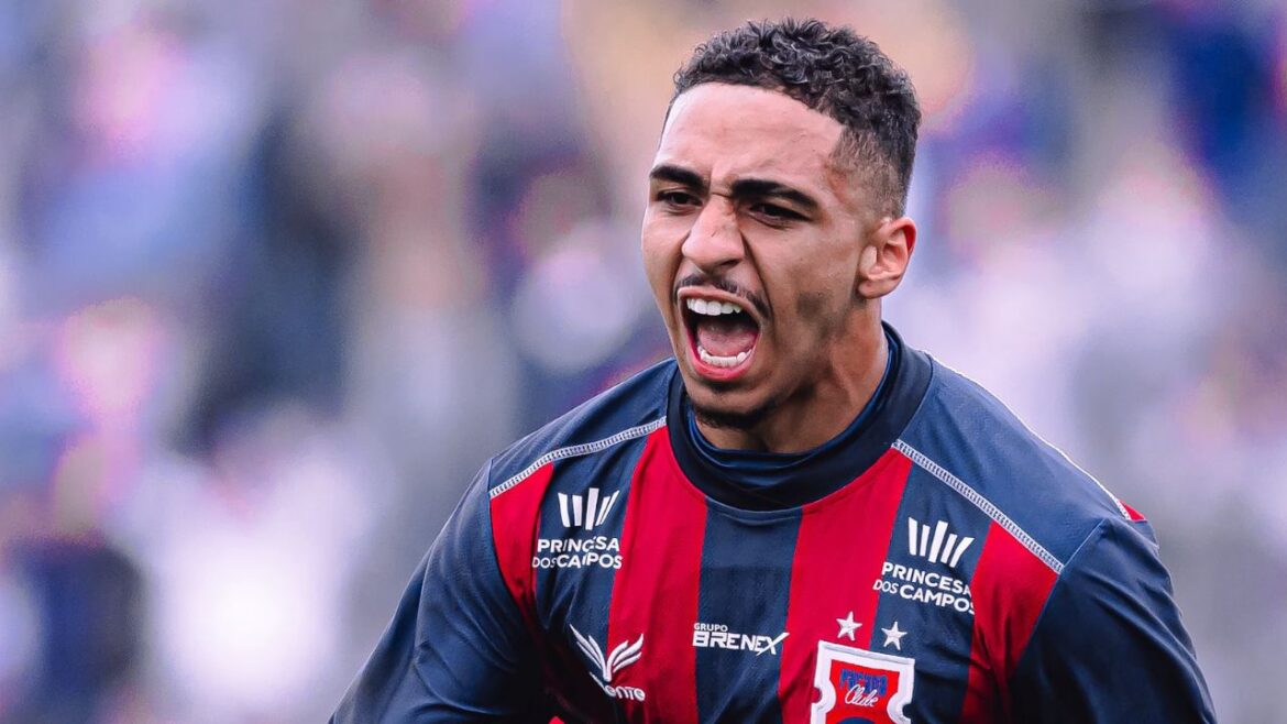 parana-clube-vence-o-cascavel-na-vila-capanema-e-lidera-copa-parana