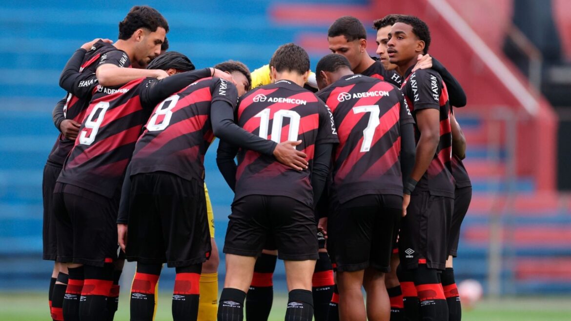 na-estreia-de-tecnico-espanhol,-athletico-encerra-jejum-na-copa-parana