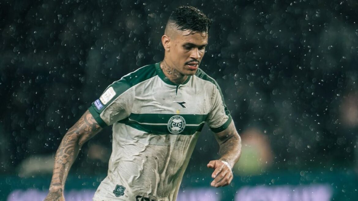 reforco-do-coritiba-desabafa-apos-estreia-e-manda-indireta-para-o-internacional