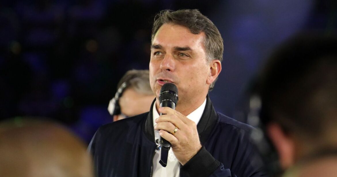 flavio:-lula-usou-seus-amigos-do-judiciario-para-impor-censura-ao-debate