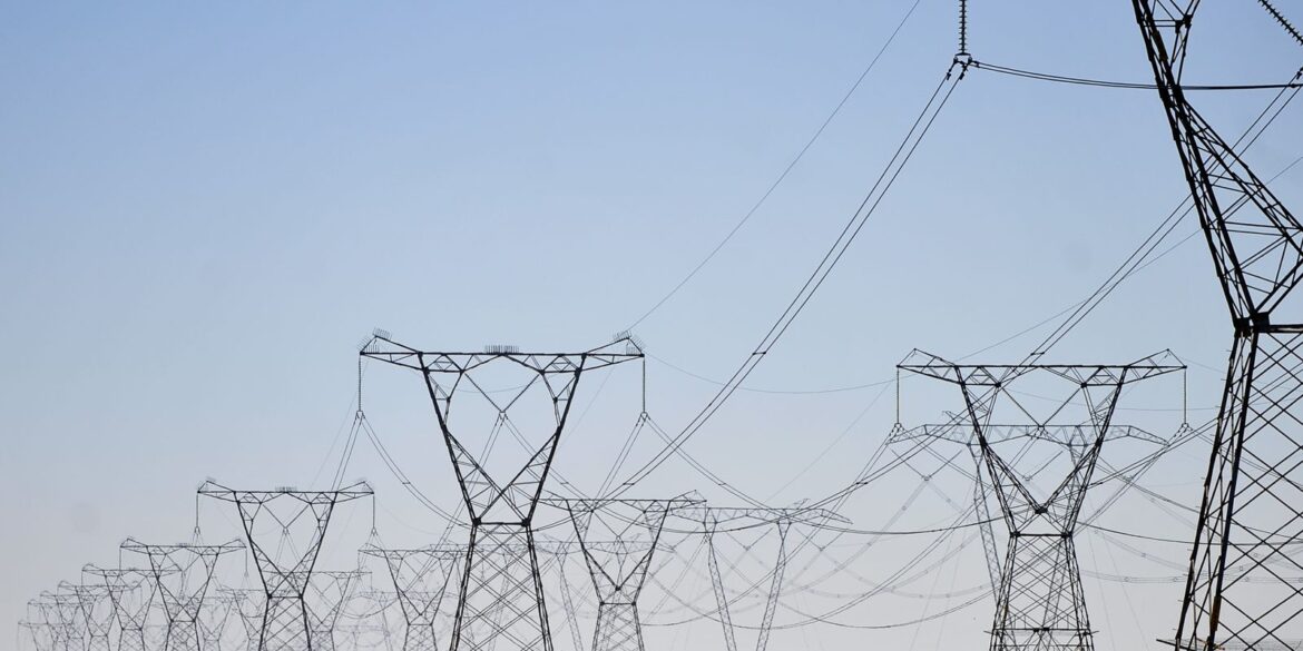 distribuidoras-se-preparam-para-garantir-energia-no-dia-da-eleicao